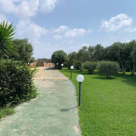 Villa Maveda, Un Dammuso Immerso Nel Verde Lampedusa Exterior photo