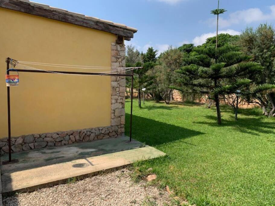 Villa Maveda, Un Dammuso Immerso Nel Verde Lampedusa Exterior photo
