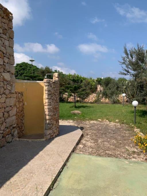 Villa Maveda, Un Dammuso Immerso Nel Verde Lampedusa Exterior photo